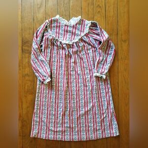 Beautiful Lanz of Salzburg Nightgown